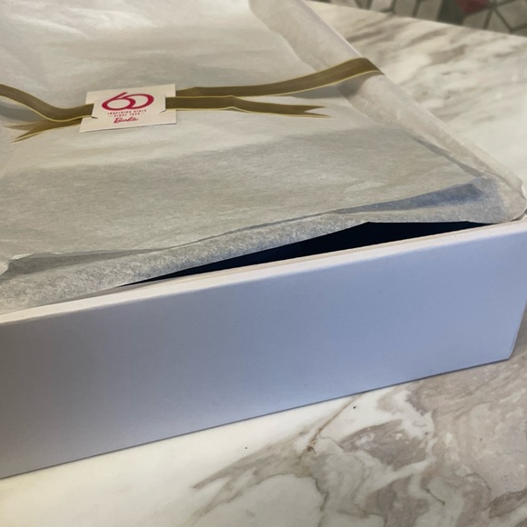 [SOLD] BARBIE DOLL MATTEL BLACK WHITE FOREVER SILKSTONE FASHION BARBIE - Picture 9 of 16